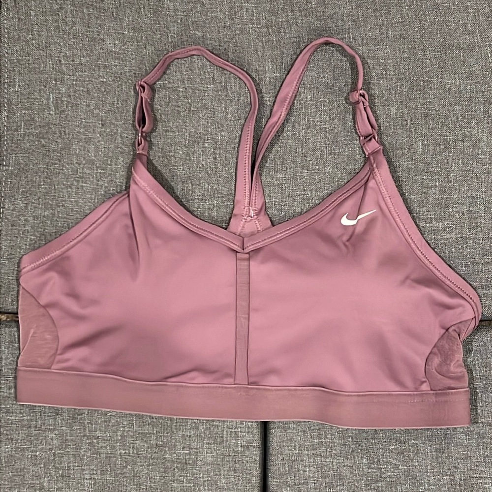Nike Indy Women's Light-Support Padded V-Neck Sports Bra